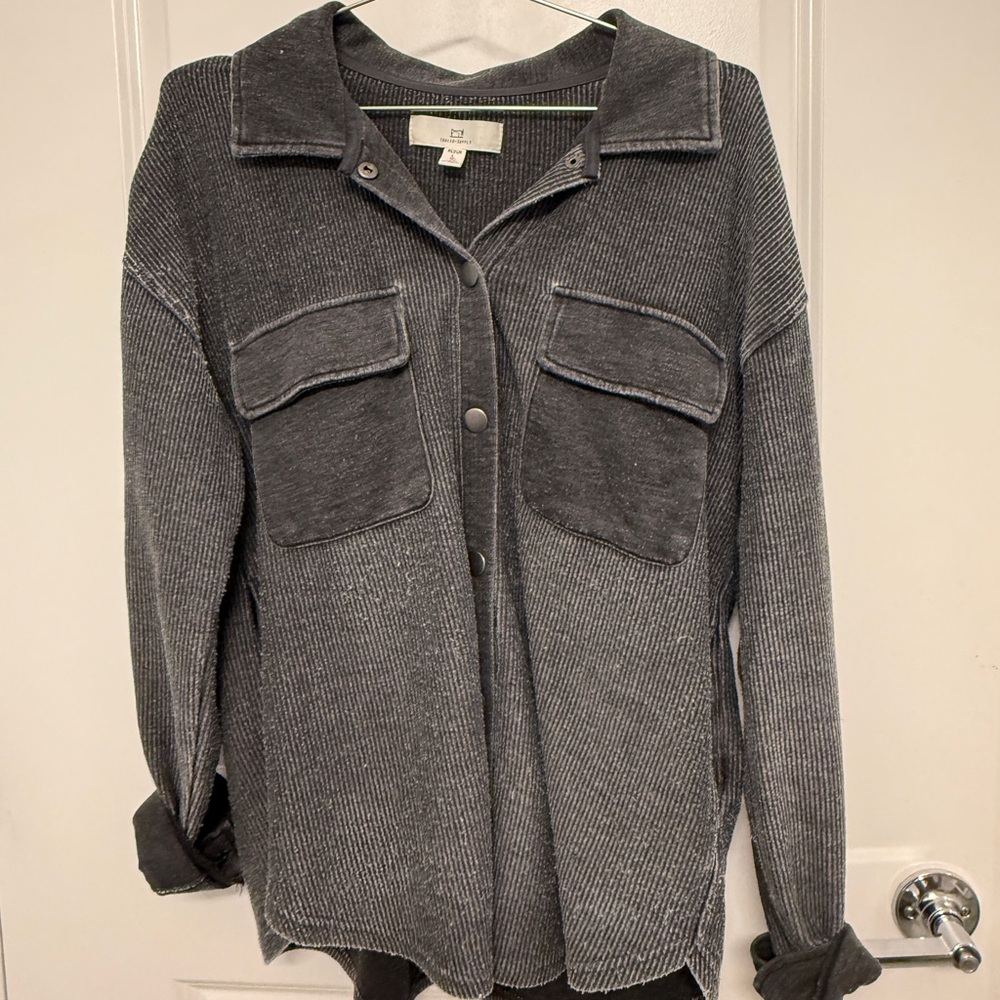 Thread & Supply Charcoal Ribbed Knit Top